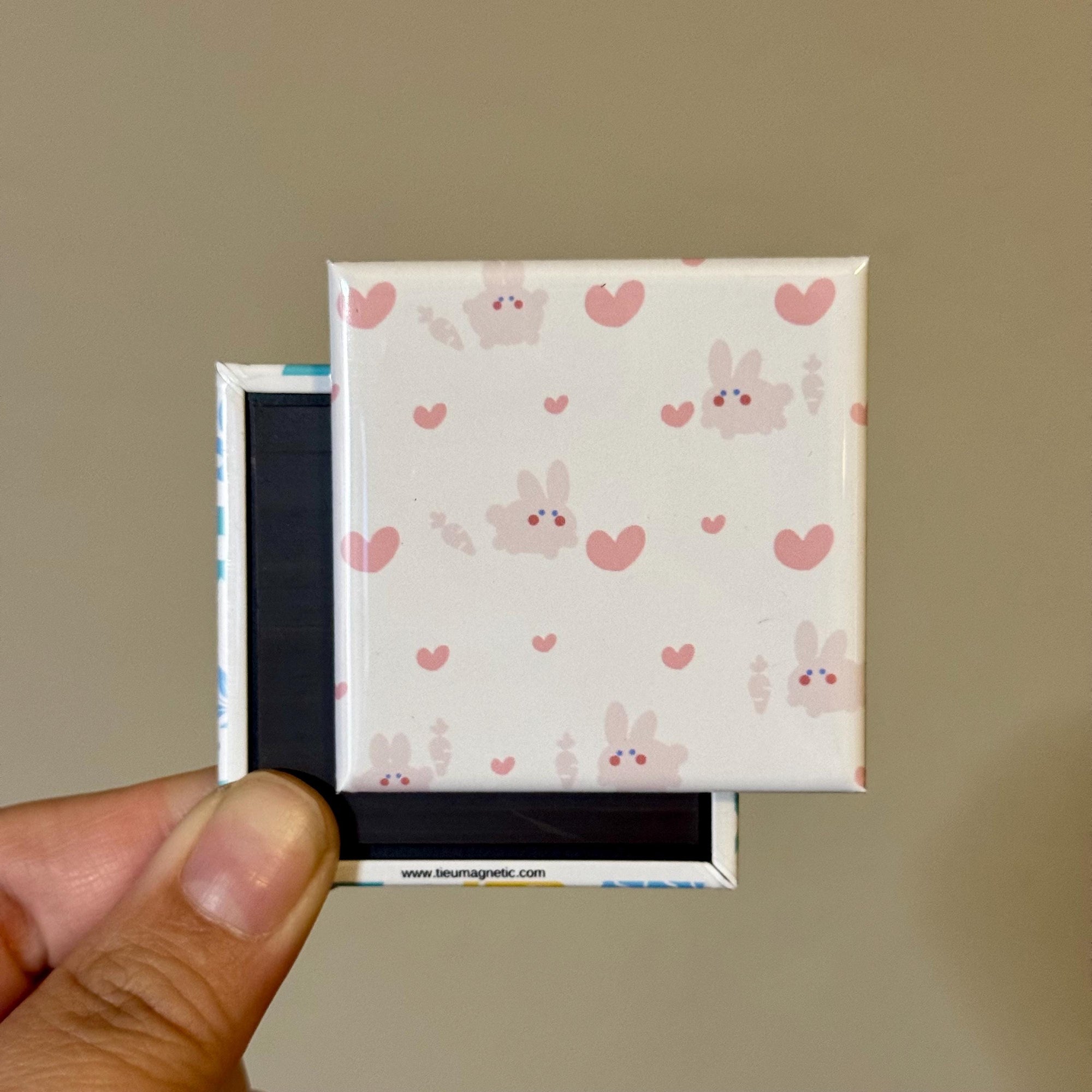 Minimal Bunny Face Magnet